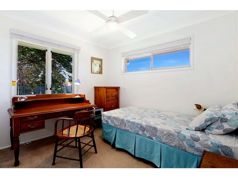 11 Tallara Street, Coombabah QLD 4216