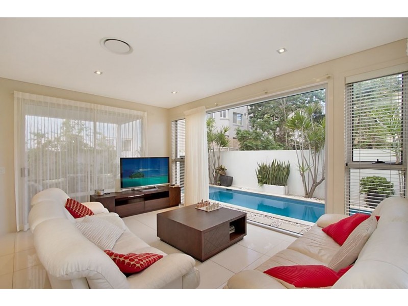 29 Hilda Street, Mermaid Beach QLD 4218