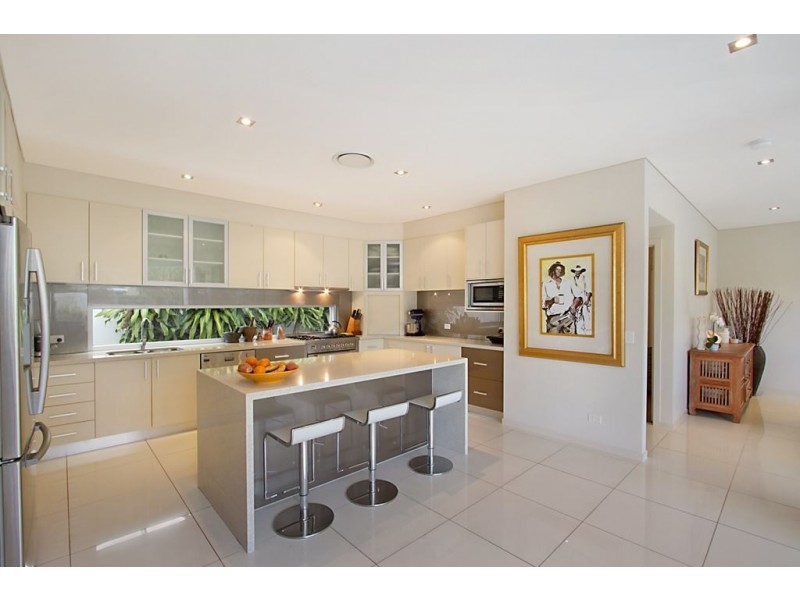 29 Hilda Street, Mermaid Beach QLD 4218