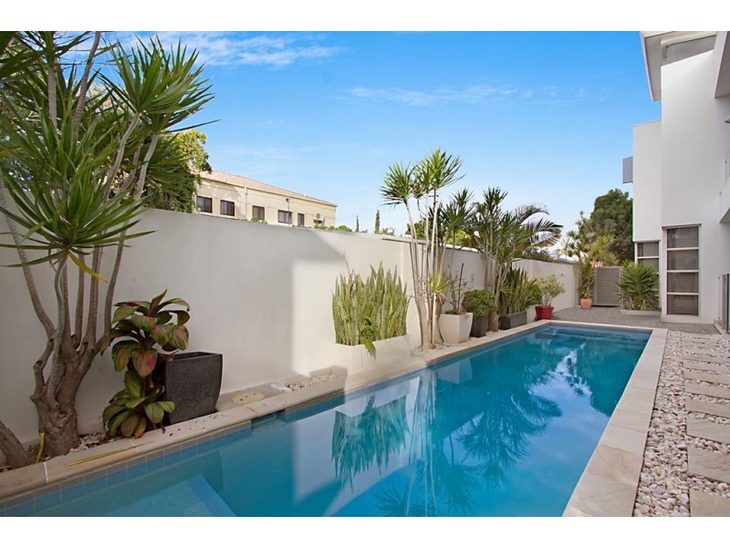 29 Hilda Street, Mermaid Beach QLD 4218