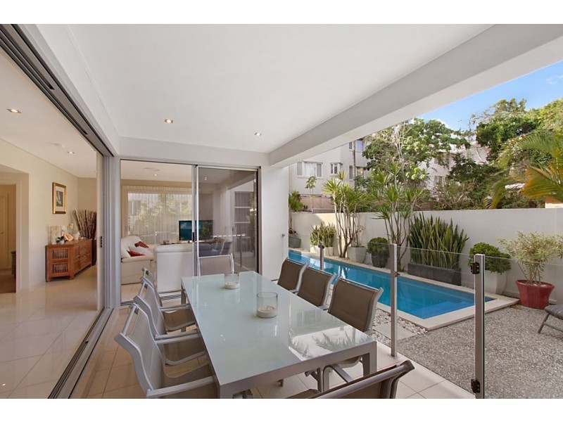 29 Hilda Street, Mermaid Beach QLD 4218