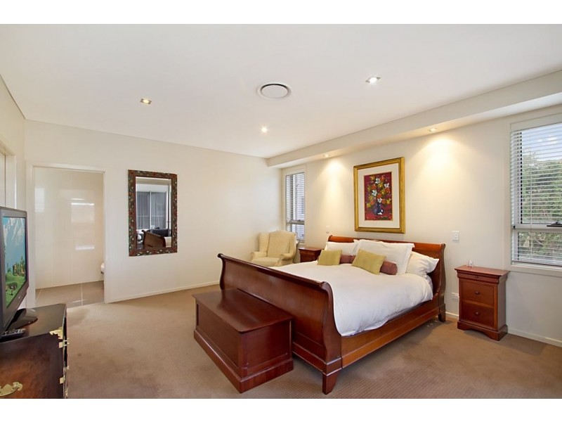 29 Hilda Street, Mermaid Beach QLD 4218