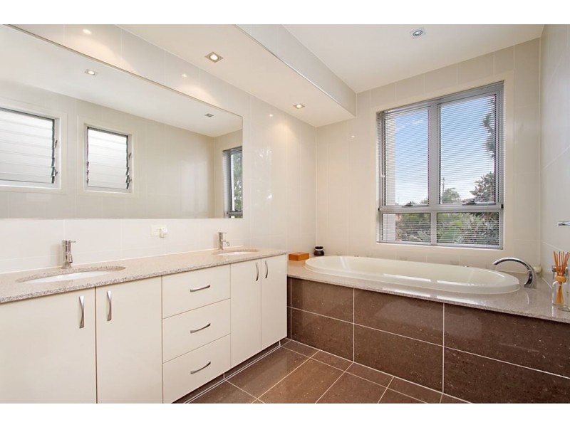 29 Hilda Street, Mermaid Beach QLD 4218