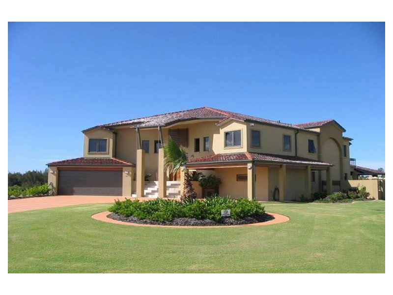 80 Peach Drive, Robina QLD 4226