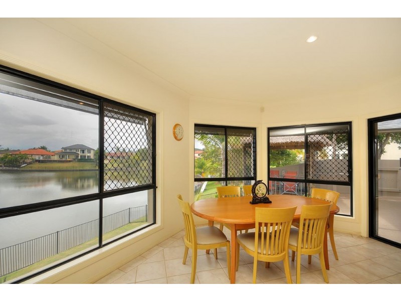 174 Dunlin Drive, Burleigh Waters QLD 4220