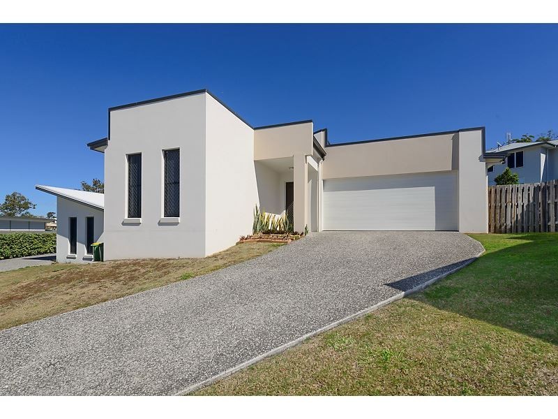 5 Mac Close, Oxenford QLD 4210