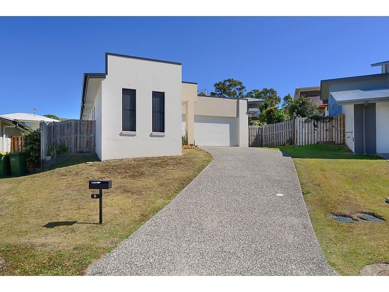 5 Mac Close, Oxenford QLD 4210