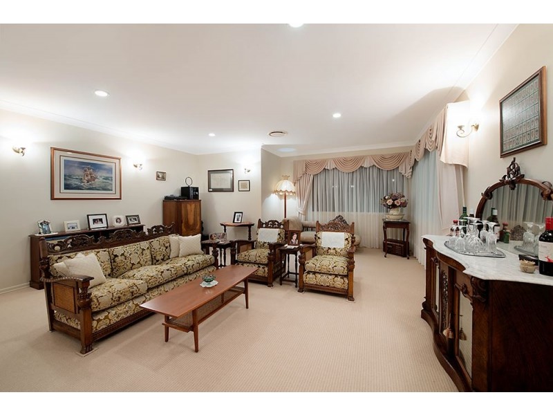 545 Oyster Cove Promenade, Helensvale QLD 4212