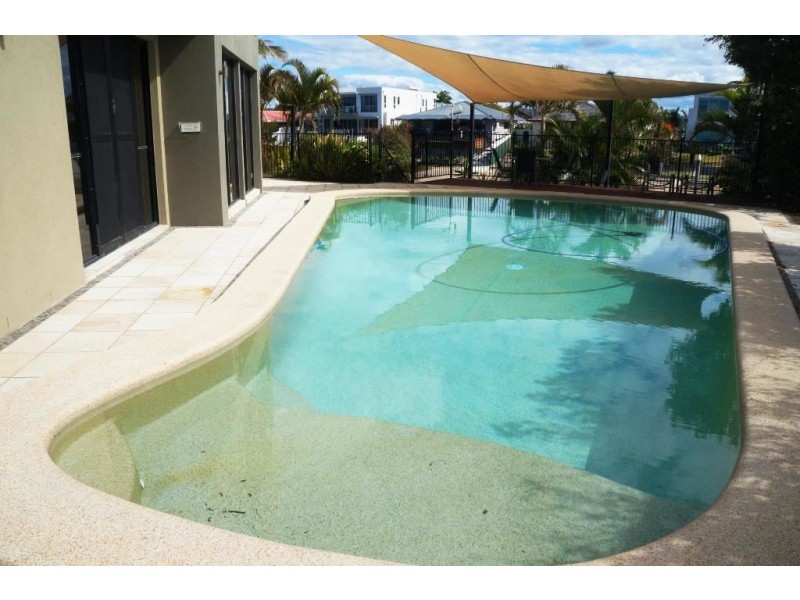40 Tosti Street, Bundall QLD 4217
