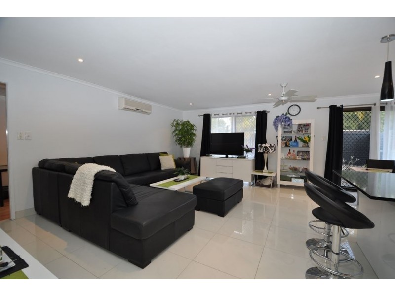 113 Bamboo Avenue, Benowa QLD 4217