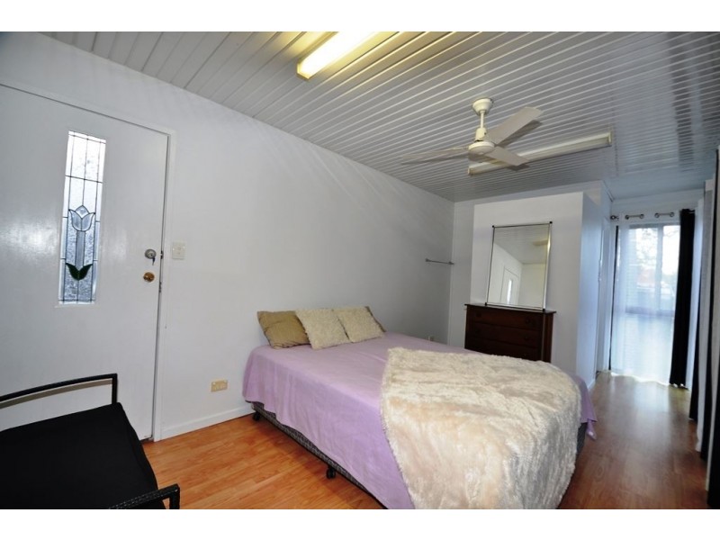 113 Bamboo Avenue, Benowa QLD 4217