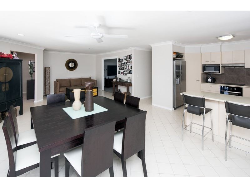 11 Saltbreeze Court, Runaway Bay QLD 4216