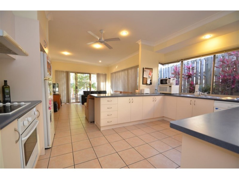 7 Mulgrave Crescent, Varsity Lakes QLD 4227