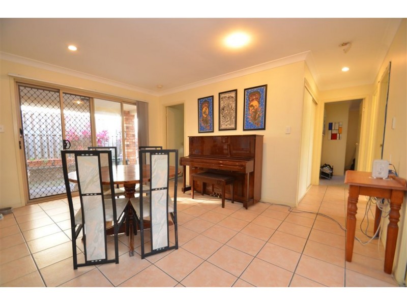 7 Mulgrave Crescent, Varsity Lakes QLD 4227