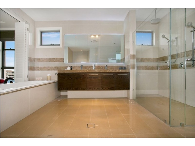 1008 Edgecliff Drive, Sanctuary Cove QLD 4212