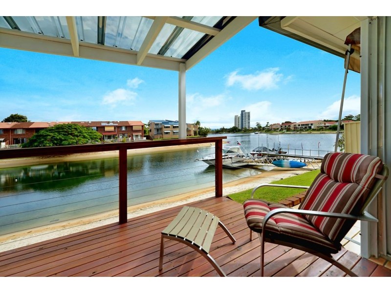 13/99 Sunshine Blvd, Mermaid Waters QLD 4218