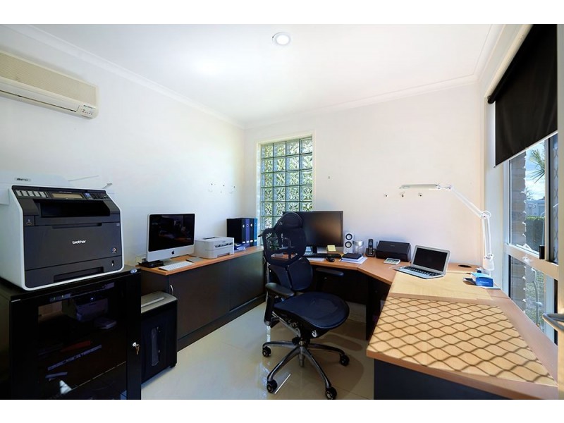 159 Paradise Parade, Hollywell QLD 4216