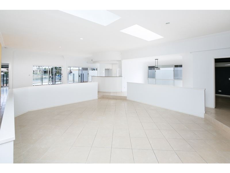 24 Pebble Beach Drive, Runaway Bay QLD 4216