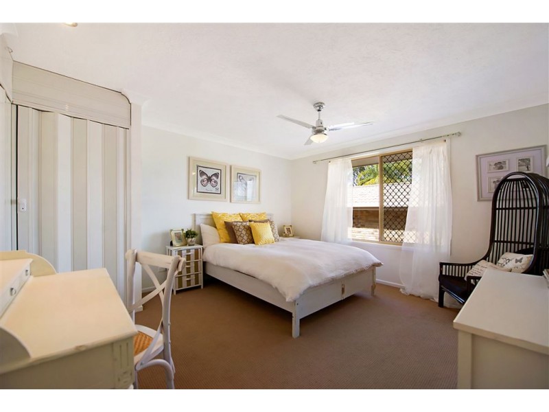 25 Watford Crescent, Molendinar QLD 4214