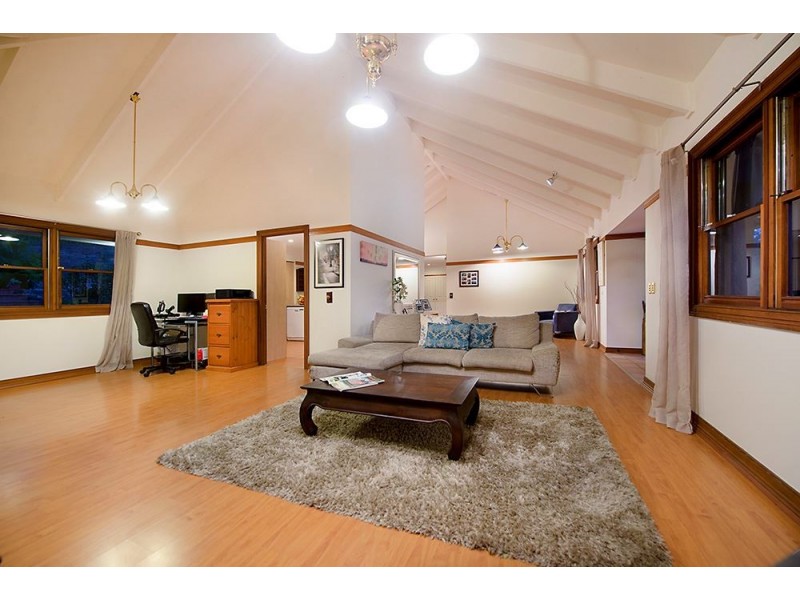 11 Marina Court, Worongary QLD 4213