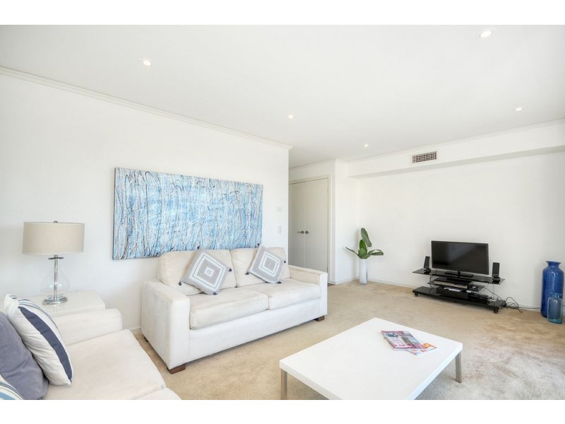 1/30 Redondo Avenue, Miami QLD 4220