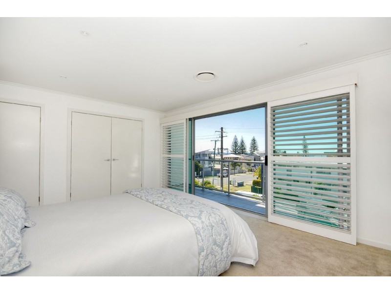 1/30 Redondo Avenue, Miami QLD 4220