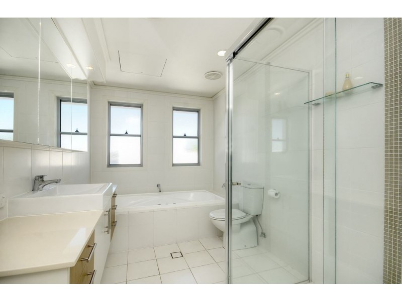 1/30 Redondo Avenue, Miami QLD 4220