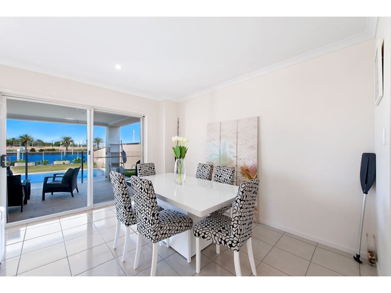 62 Harbour Rise, Hope Island QLD 4212