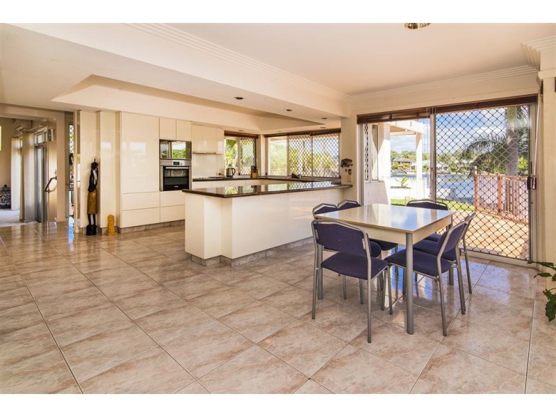 35/40 Cotlew Street, Southport QLD 4215