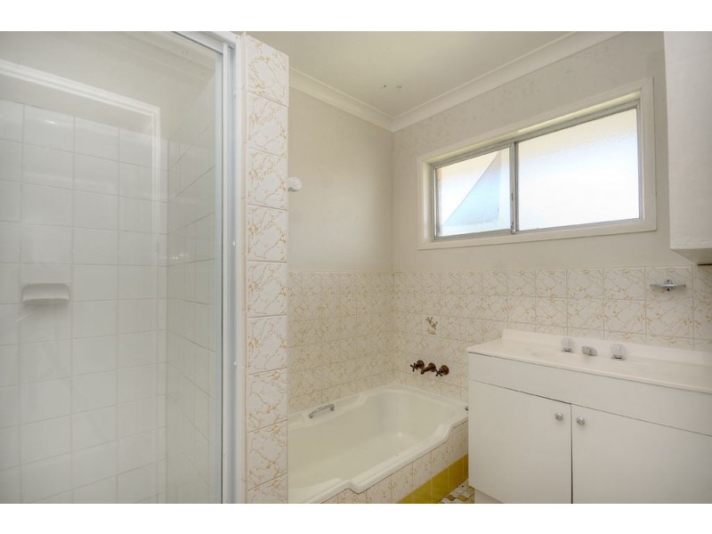 160 Monaco Street, Broadbeach Waters QLD 4218