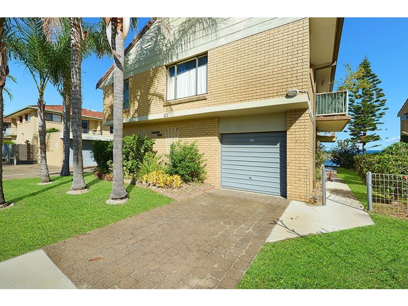 45 Duet Drive, Mermaid Waters QLD 4218