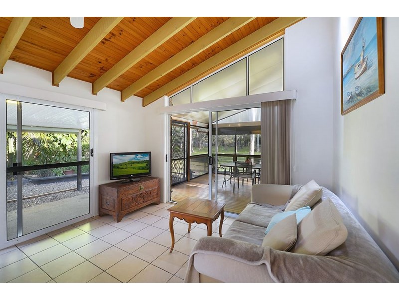 14 Lakefield Crescent, Paradise Point QLD 4216
