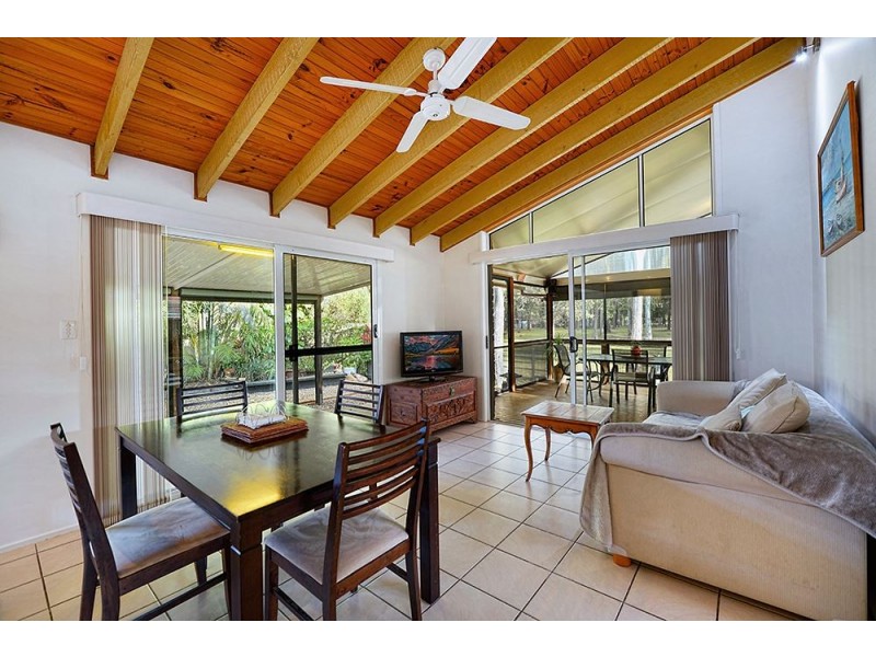 14 Lakefield Crescent, Paradise Point QLD 4216