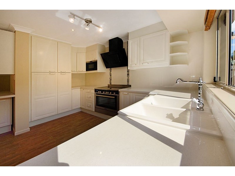 12 Riverwood Drive, Ashmore QLD 4214