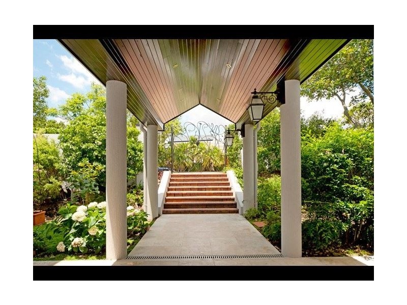7016 Riverview Crescent, Sanctuary Cove QLD 4212