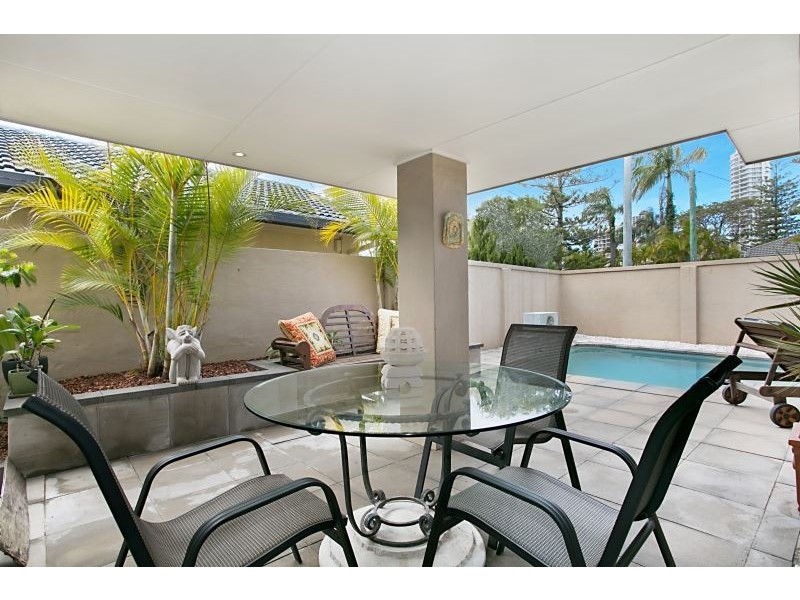 27 Brindisi Avenue, Isle Of Capri QLD 4217