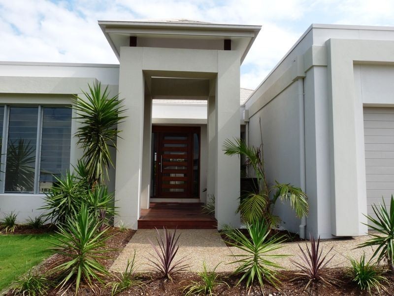 9 Iridium Drive, Hope Island QLD 4212