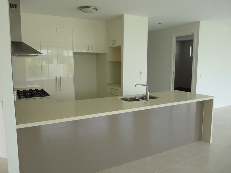 9 Iridium Drive, Hope Island QLD 4212