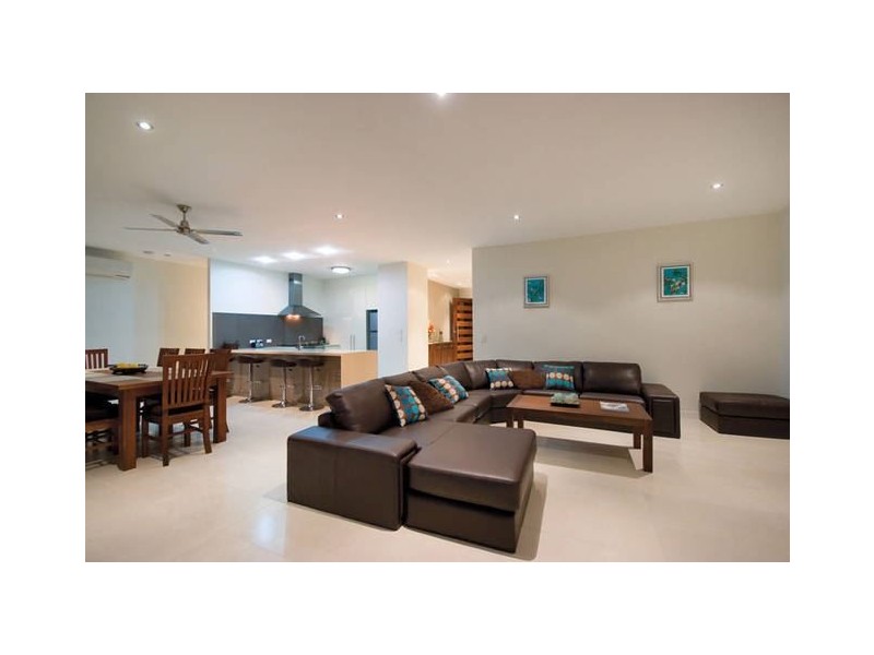 9 Iridium Drive, Hope Island QLD 4212