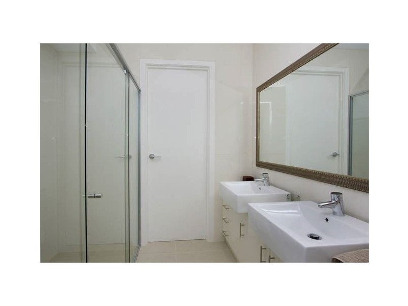 9 Iridium Drive, Hope Island QLD 4212