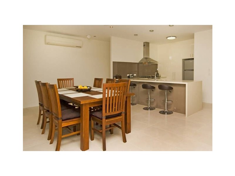 9 Iridium Drive, Hope Island QLD 4212