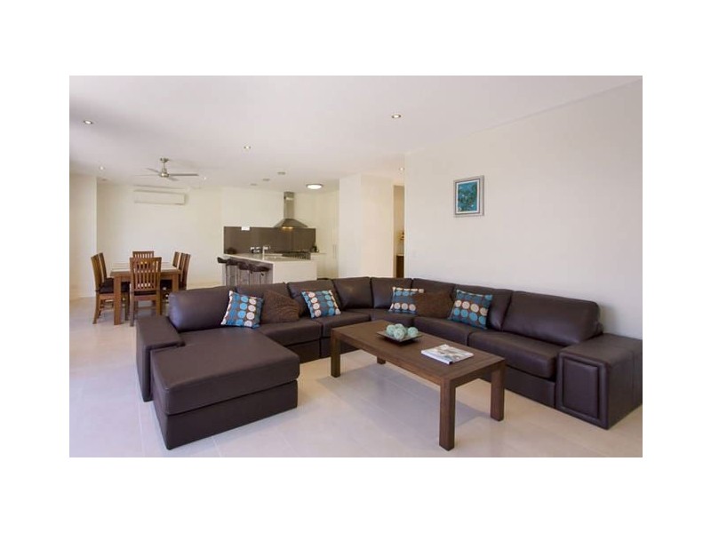 9 Iridium Drive, Hope Island QLD 4212