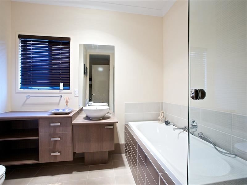 57 Compass Drive, Biggera Waters QLD 4216