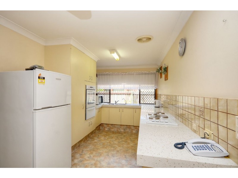 1/3 Chipwood Close, Burleigh Waters QLD 4220