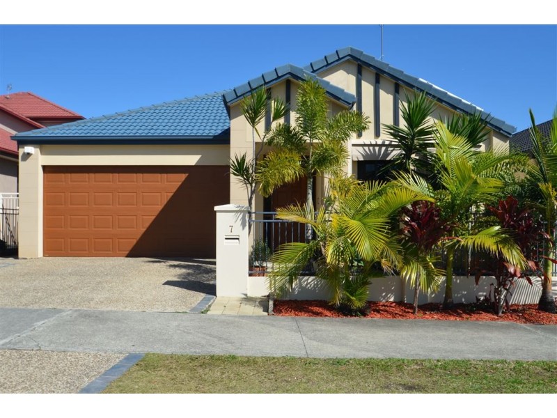 7 Bayswater Avenue, Varsity Lakes QLD 4227