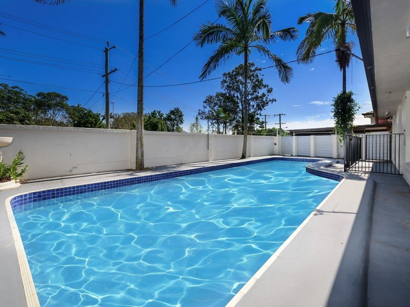 3 Camellia Avenue, Bundall QLD 4217