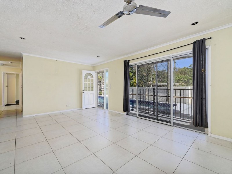 3 Camellia Avenue, Bundall QLD 4217