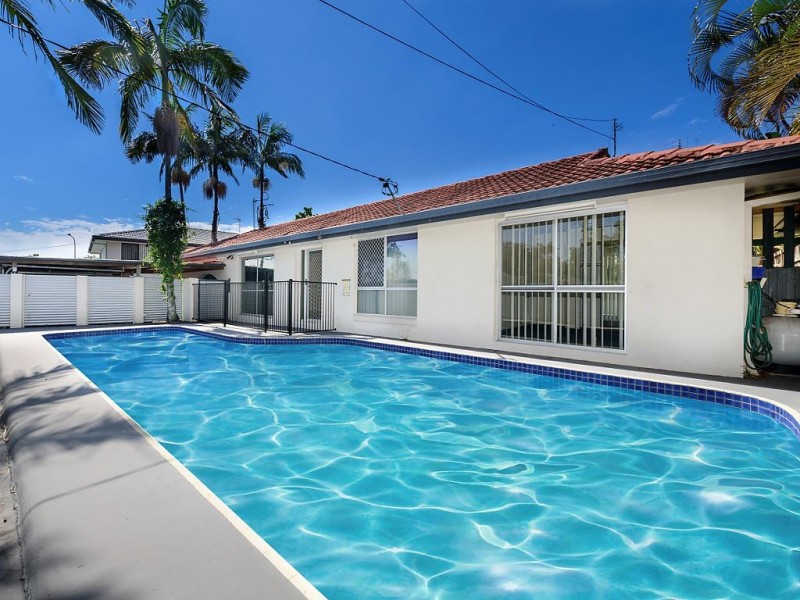 3 Camellia Avenue, Bundall QLD 4217