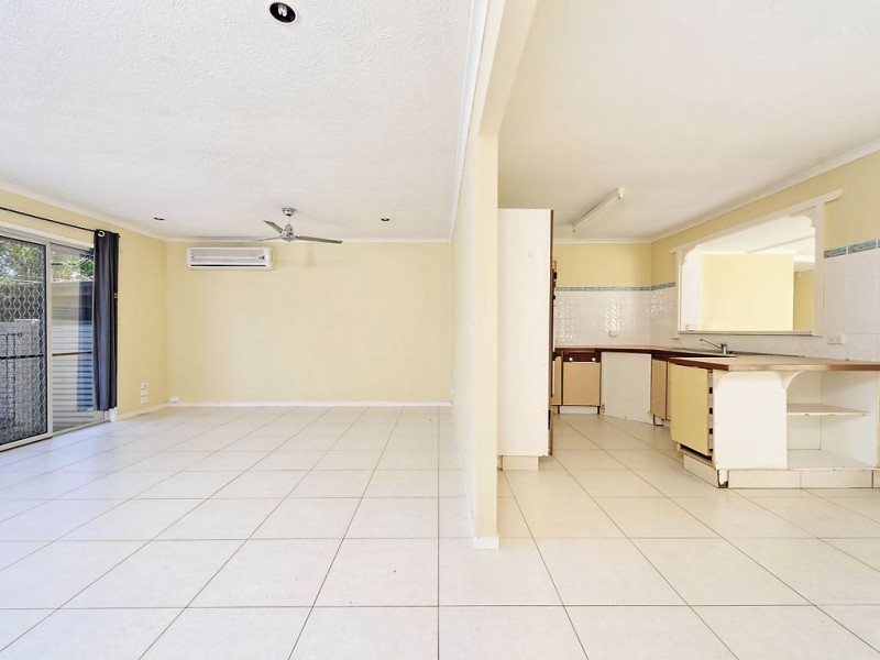 3 Camellia Avenue, Bundall QLD 4217