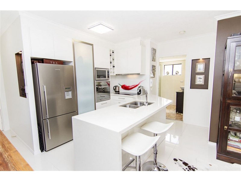 8/10 Bath Street, Labrador QLD 4215